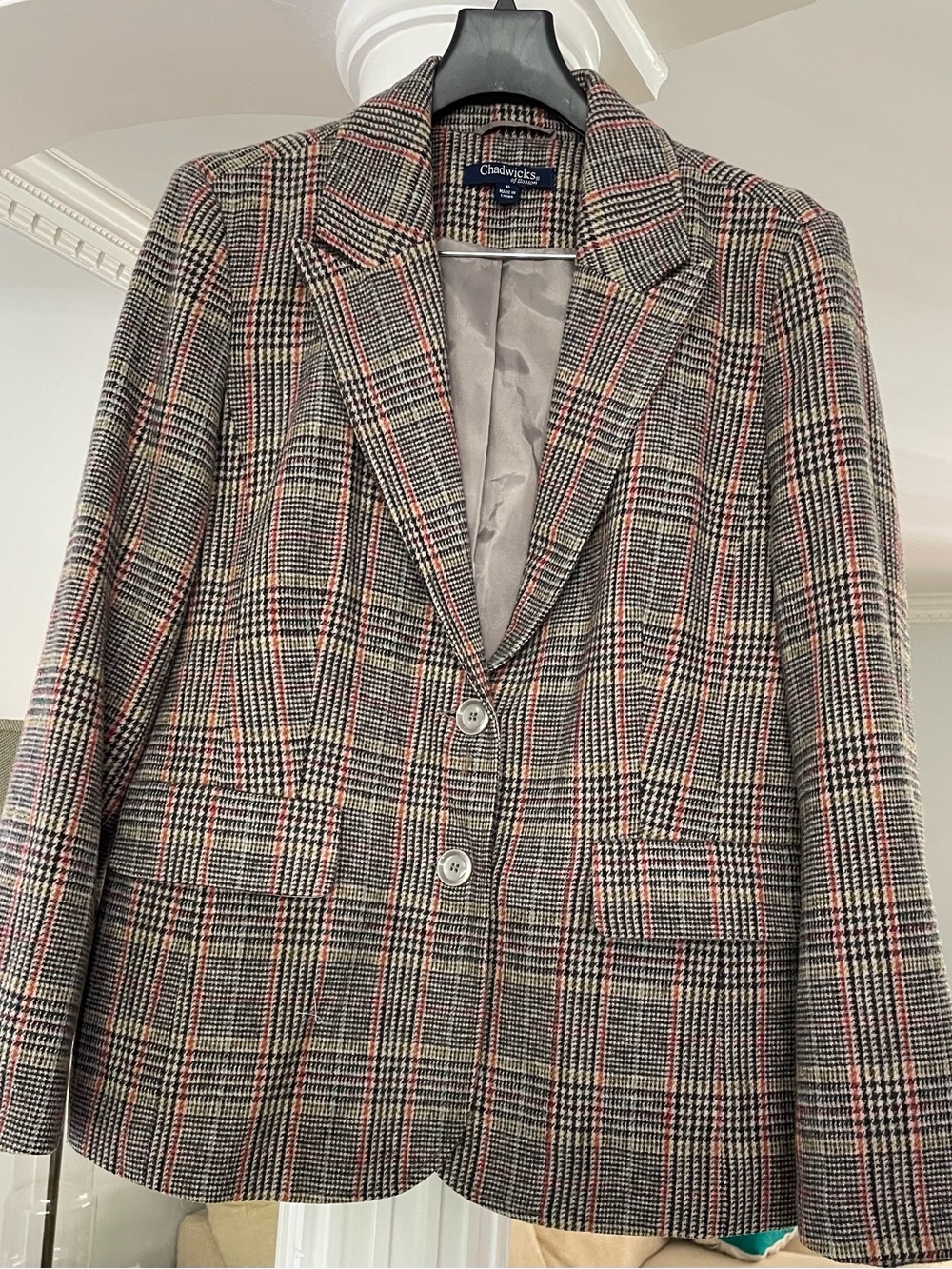 Chadwicks of Boston , Women's size 10 multi color plaid blazer, 50% wool, lined
